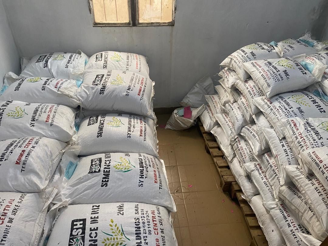 Entrepôt de sacs de semence de riz Sy Holdings